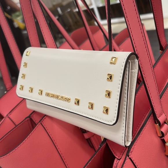 MICHAEL KORS JET SET TRAVEL LADY LARGE TRIFOLD  NON-VEGAN LEATHER WALLET 

NWT - Picture 3 of 16